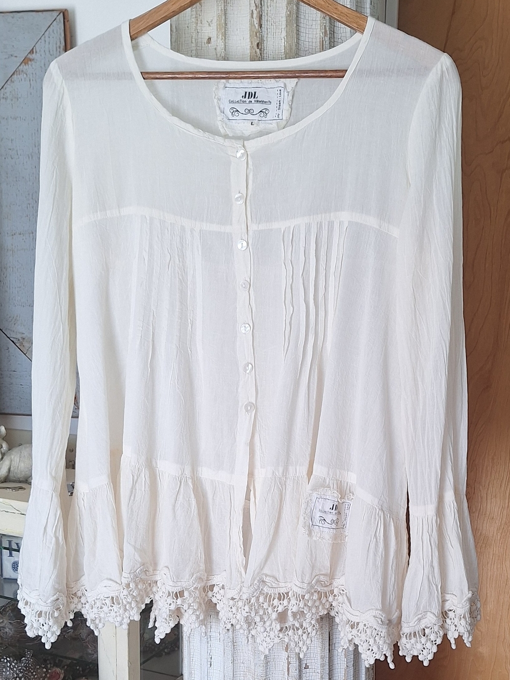 NWOT Jeanne D'ARC - Ivory Button-Front Lace Hem Blouse, bohemian